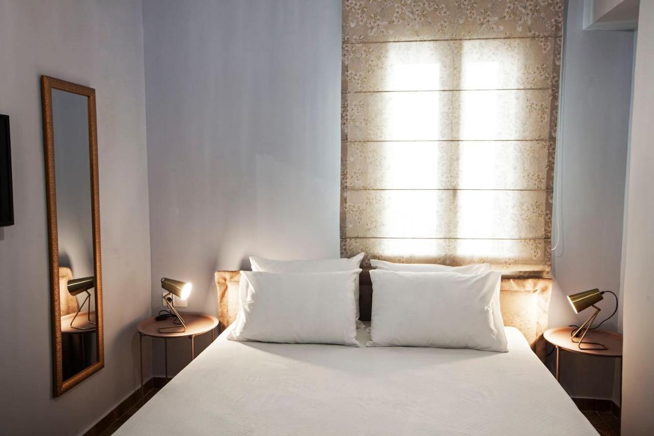 Pagrati Hilton Location Bentzi Family Suite 5 雅典 外观 照片