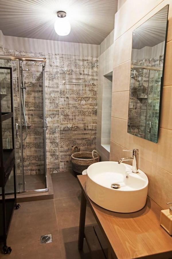 Pagrati Hilton Location Bentzi Family Suite 5 雅典 外观 照片